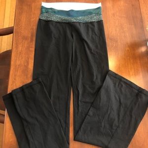 Lululemon grove pant flare